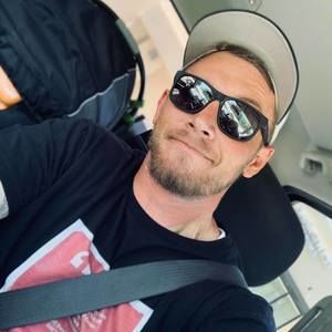 Meet your Posher, Skylar